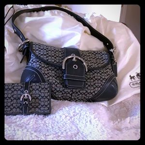 Coach logo small  bag w/ matching card holder
